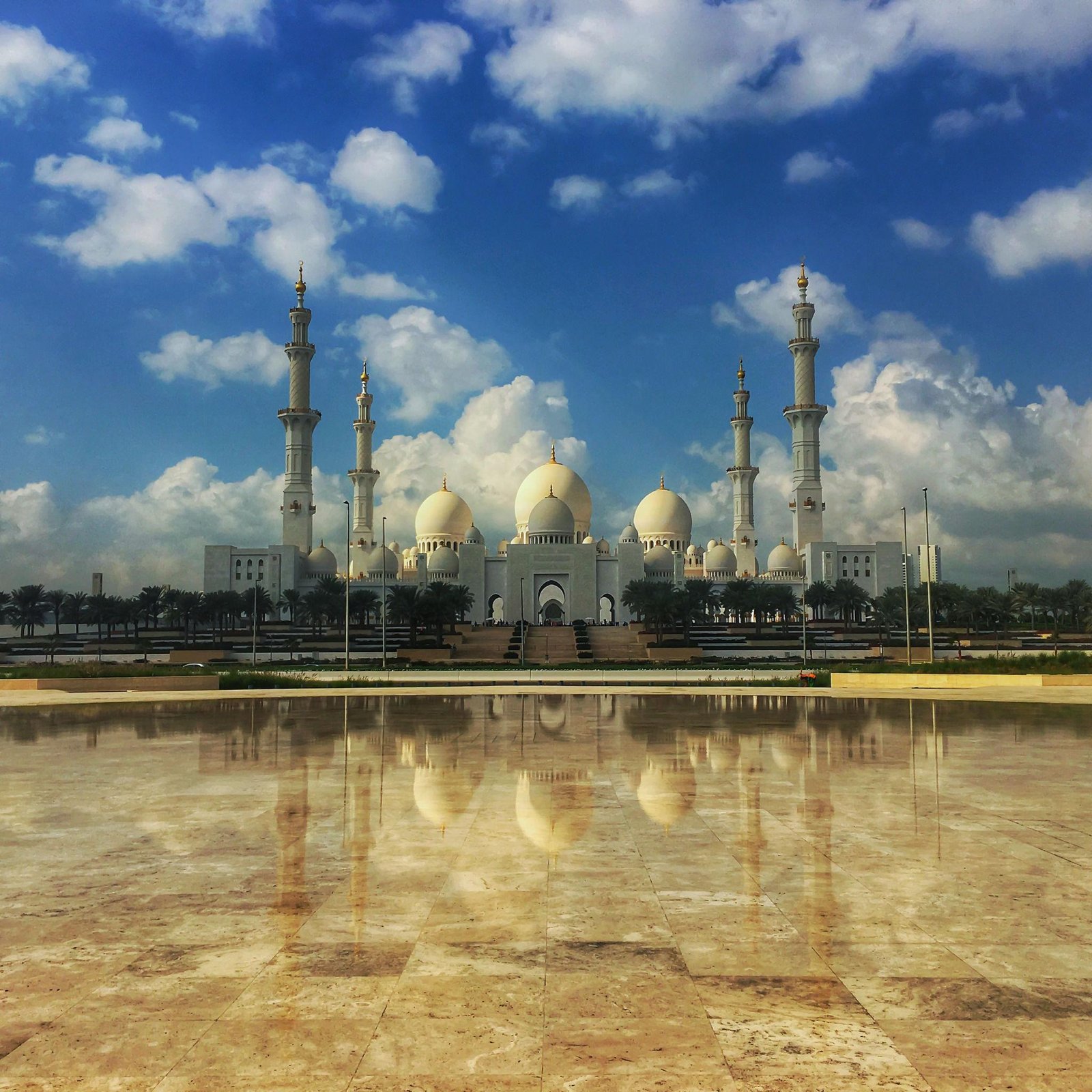Private Abu Dhabi Modern Tour (8+2 Hours Complimentary)