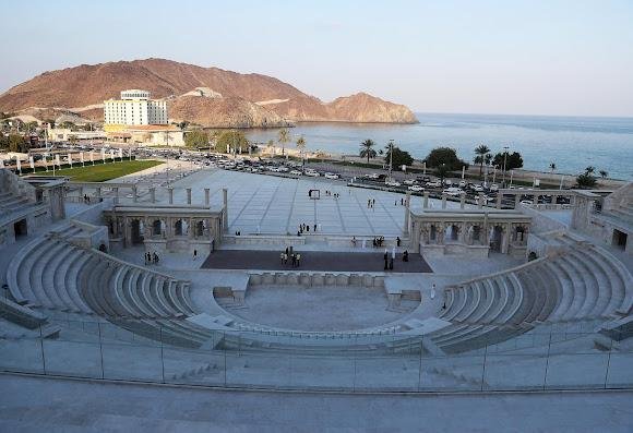 Private Fujairah & Korfakkan City Tour with Buffet Lunch & Beach Access (8+2 Hours Complimentary)